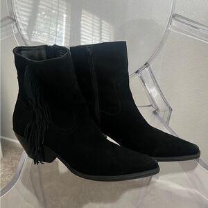 Coconuts by Matisse Suede Tassel Ankle Boots size 6.5